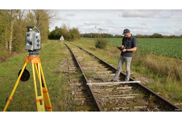 Trimble GEDO Track Bar