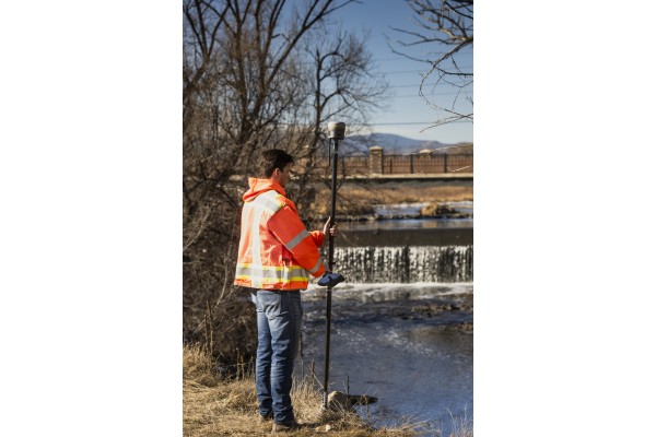 Trimble® T70