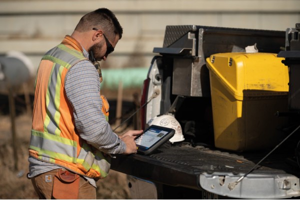 Trimble T100